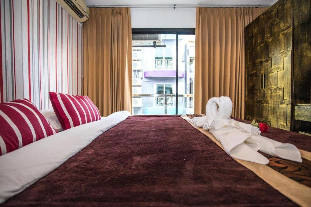 Long Beach Hotel Patong Eksteriør bilde