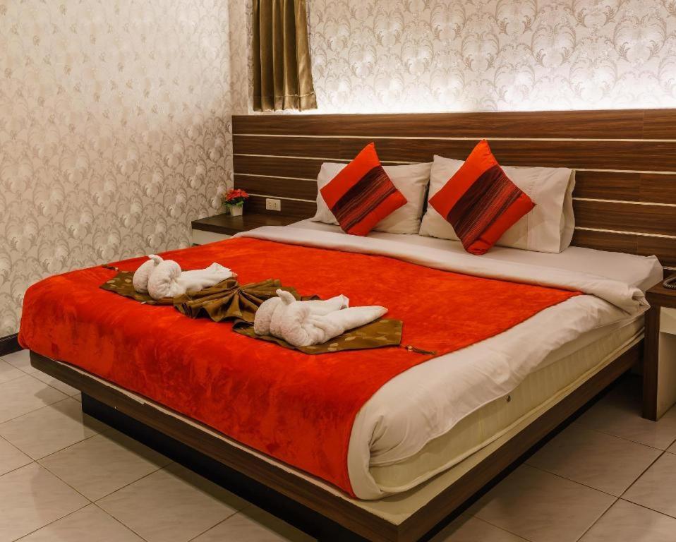 Long Beach Hotel Patong Eksteriør bilde