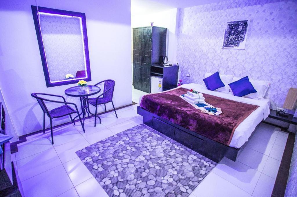 Long Beach Hotel Patong Eksteriør bilde