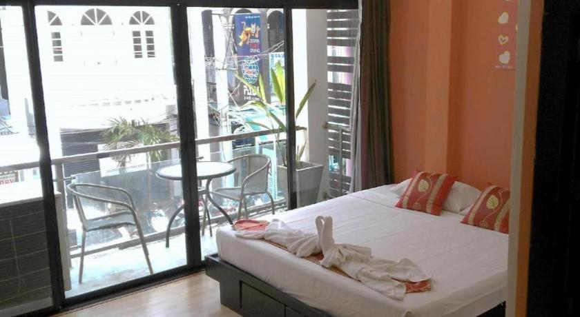 Long Beach Hotel Patong Eksteriør bilde
