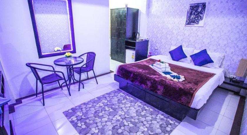 Long Beach Hotel Patong Eksteriør bilde
